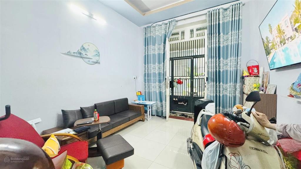 Bán căn nhà giá tham khảo tốt trong khu vực 46m² hẻm rộng rãi quận 12 chỉ nhỉnh 3 tỷ