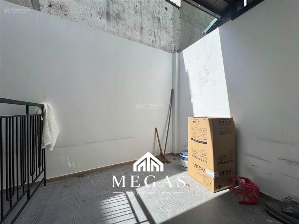 Duplex sân vườn gần cv làng hoa full nội thất, giá từ 5tr8