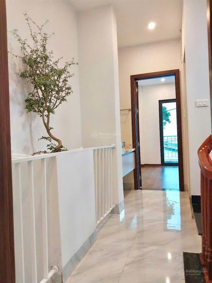 Bán nhà 298 ngọc hồi, 7,6 tỷ, 36m2, 4pn, 3wc, 5 tầng, hướng tây nam