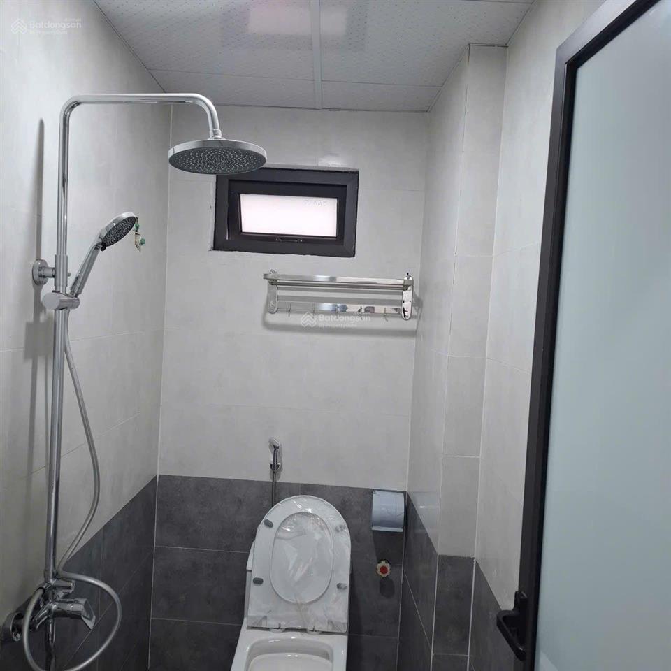 Bán nhà 298 ngọc hồi, 7,6 tỷ, 36m2, 4pn, 3wc, 5 tầng, hướng tây nam