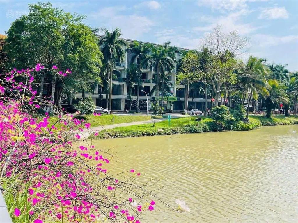 Biệt thự song lập park river ecopark  200m2  full nội thất  chỉ 35 tỷ (giá tốt hiện nay)