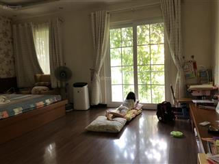 Chính chủ cho thuê nhà 4 phòng ngủ ở tứ liên, tây hồ