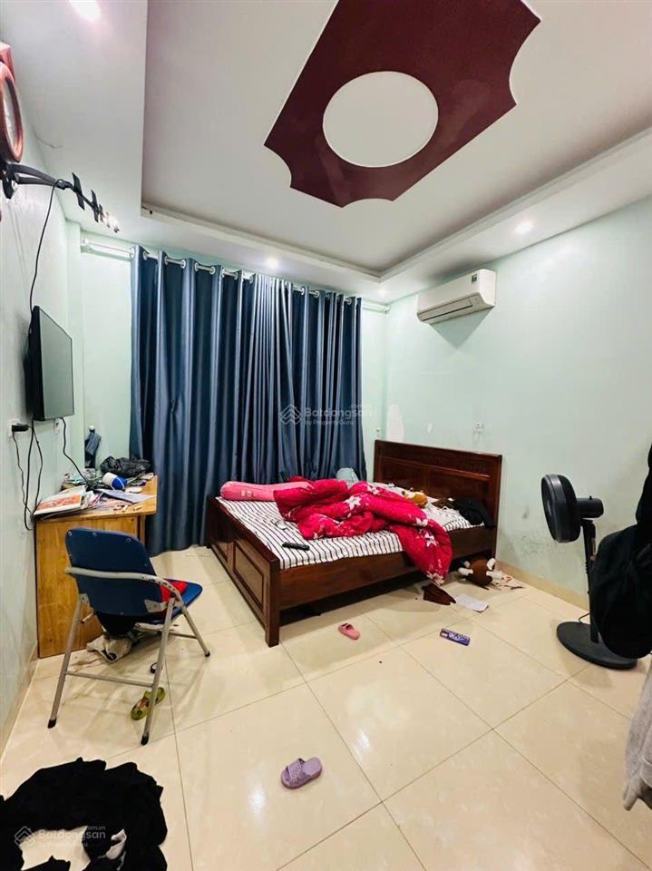 Bán nhà lô góc xã bích hoà, huyện thanh oai. kinh doanh đỉnh. nhà mới đẹp. dt 54m2 5 tầng 14,7 tỷ