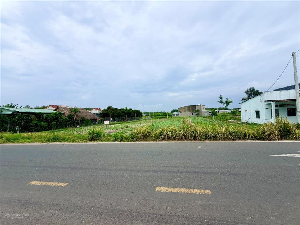 Bán gấp 1029m2 đất mt đường thông kcn đang hđ sát chợ, thông ql13 tiện xây trọ. giá 490tr