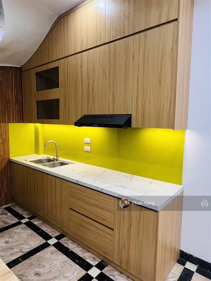 Bán nhà phố trạm ngay chân cầu vĩnh tuy  trung tâm long biên  nhà mới full nội thất  ngõ cực nôn