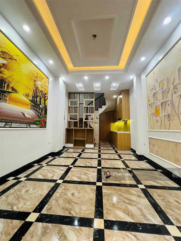 Bán nhà phố trạm ngay chân cầu vĩnh tuy  trung tâm long biên  nhà mới full nội thất  ngõ cực nôn