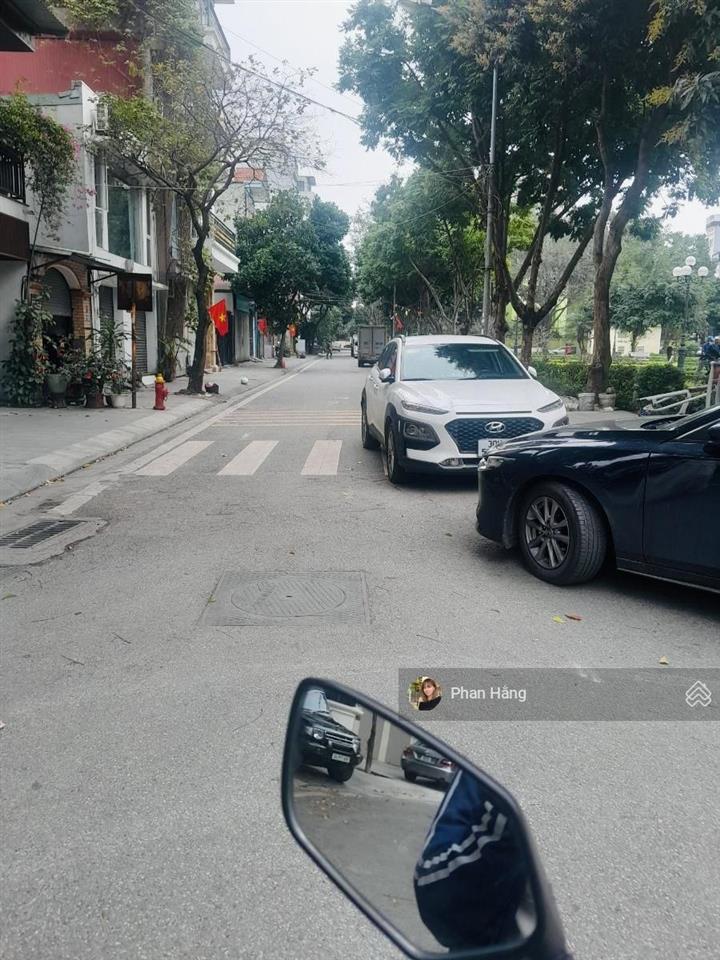 Bán nhà tđc phố trạm  siêu phẩm mặt tiền khủng  phân lô  ô tô tránh  vỉa hè  khu vực sầm uất.