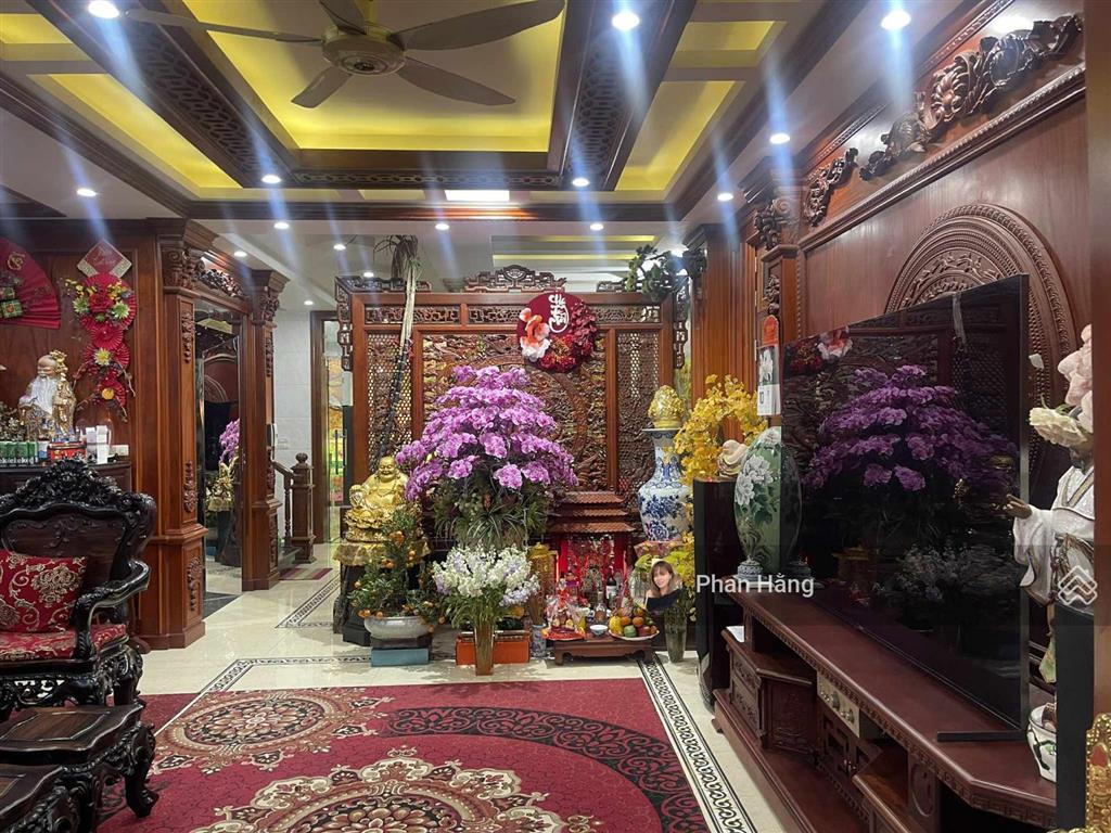 Bán nhà sân vườn ái mộ bồ đề  oto ngủ  khu dân trí cao