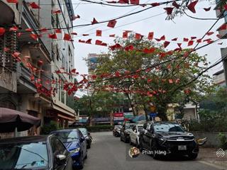 Bán đất tặng nhà 3 tầng nguyễn sơn  mặt ngõ phân lô oto chạy vòng quanh  vài bước ra mặt phố