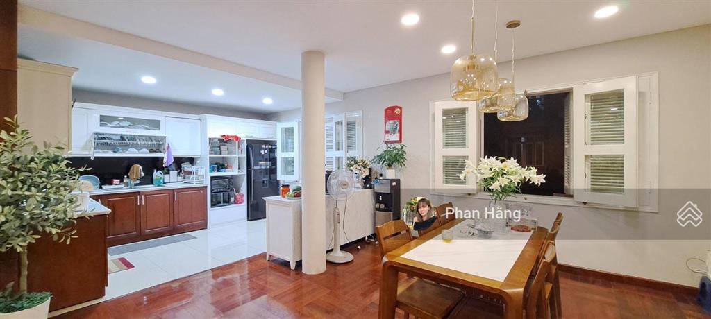 Bán nhà lâm hạ  phân lô vỉa hè kinh doanh  vị trí cực vip  mặt tiền rộng  giá đầu tư