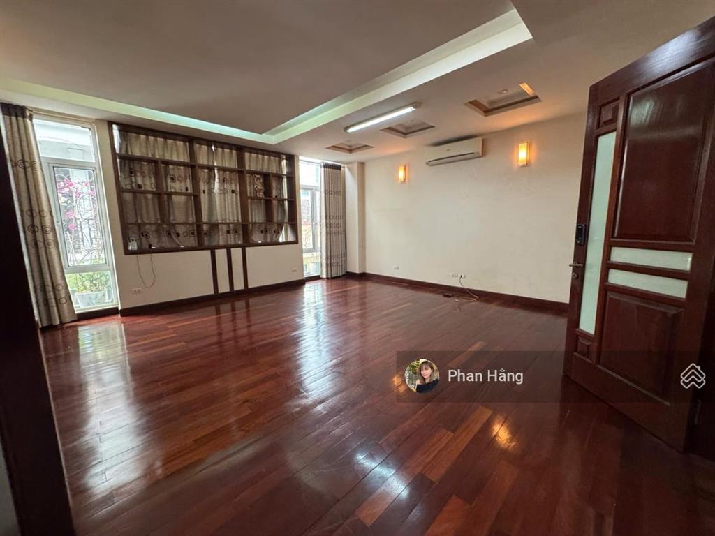 Bán nhà lâm hạ  siêu phẩm phân lô 7 tầng thang máy  oto tránh  vip long biên