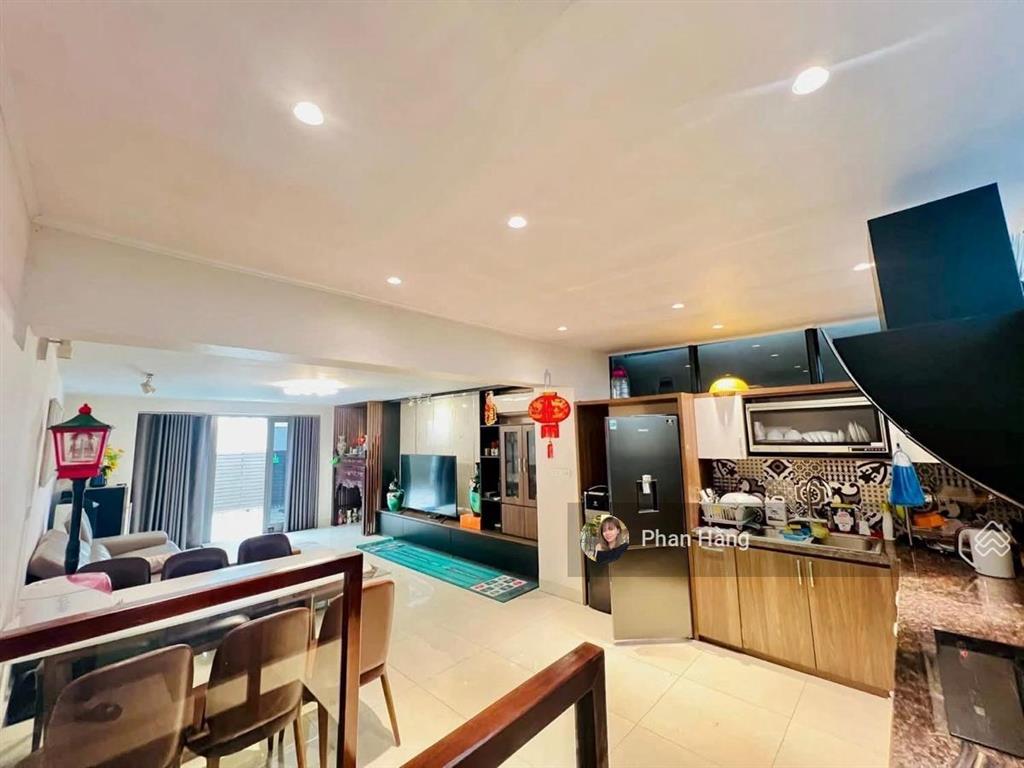 Bán biệt thự lô góc  vinhomes riverside  2 mặt tiền cực vip ngay trục chính vào kđt