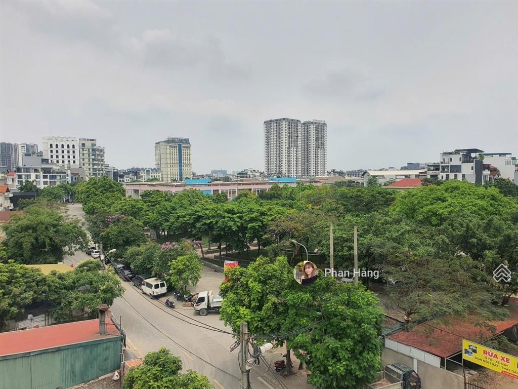 Bán nhà mặt phố ái mộ  lô góc 2 mặt tiền  kinh doanh sầm uất  khu dân trí cao ở sướng