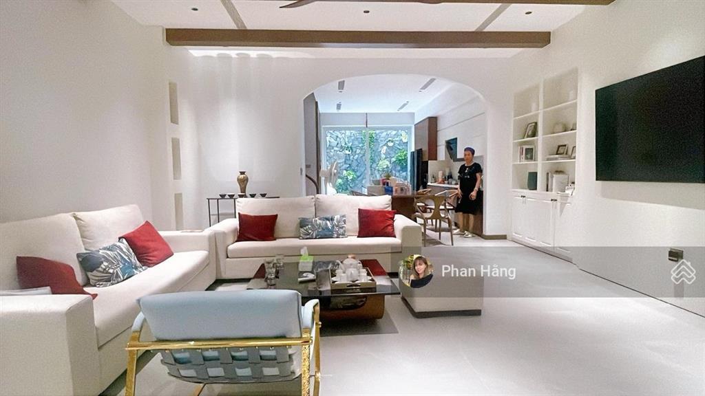 Bán biệt thự nhà vườn kđt việt hưng  5t thang máy xịn  mới hoàn thiện hơn năm  vị trí siêu đẹp