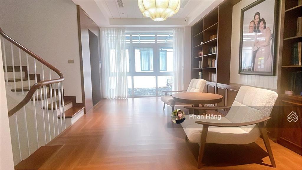 Bán biệt thự nhà vườn kđt việt hưng  5t thang máy xịn  mới hoàn thiện hơn năm  vị trí siêu đẹp