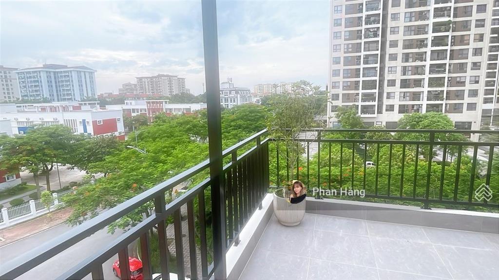 Bán biệt thự nhà vườn kđt việt hưng  5t thang máy xịn  mới hoàn thiện hơn năm  vị trí siêu đẹp