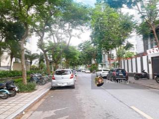Bán biệt thự nhà vườn kđt việt hưng 5t thang máy xịn  mới hoàn thiện hơn năm  vị trí siêu đẹp
