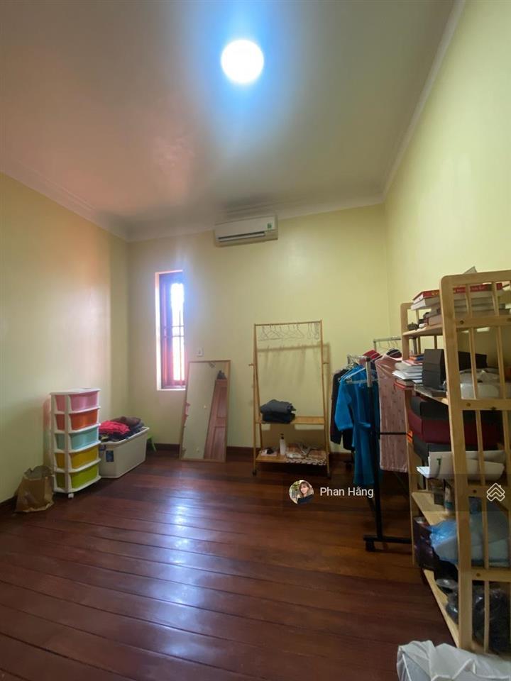 Bán nhà ngọc thụy  nội thất gỗ lim giá trị cao  oto đỗ cửa
