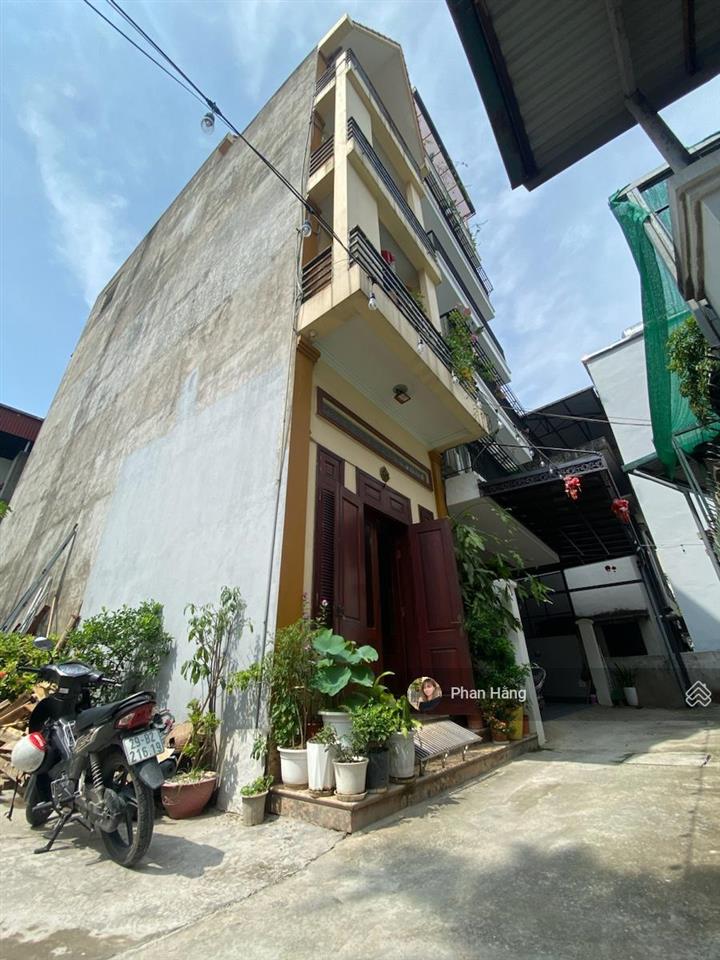 Bán nhà ngọc thụy  nội thất gỗ lim giá trị cao  oto đỗ cửa