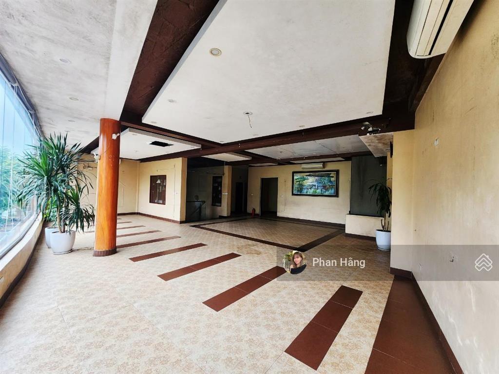 Bán nhà mặt phố cổ linh  130m2 mt khủng 12m  vỉa hè rộng  kinh doanh dòng tiền  giữ tài sản
