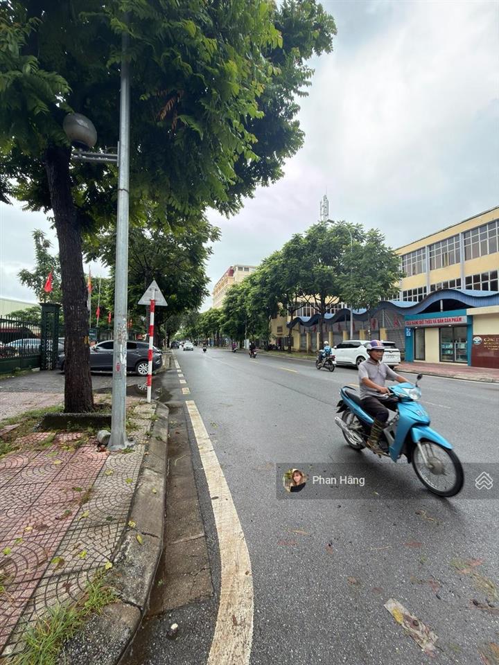 Bán đất lô góc 2 mặt ngõ hoàng minh đạo  oto đỗ cửa  trung tâm long biên  nguyễn văn cừ
