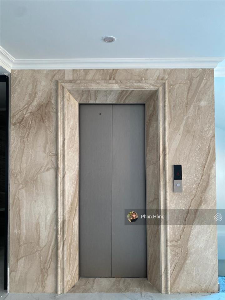 Bán nhà mặt phố lâm hạ  lô góc mặt phố  oto tránh vỉa hè kinh doanh  view sân bay, hồ điều hoà