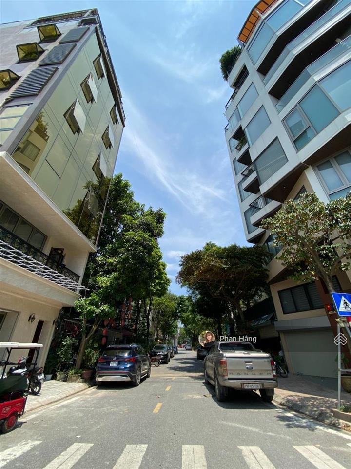 Bán nhà mặt phố lâm hạ  lô góc mặt phố  oto tránh vỉa hè kinh doanh  view sân bay, hồ điều hoà