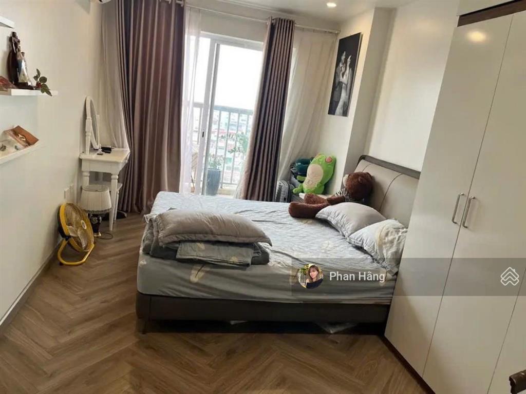 Bán căn hộ chung cư berriver long biên  2pn2wc tòa n03