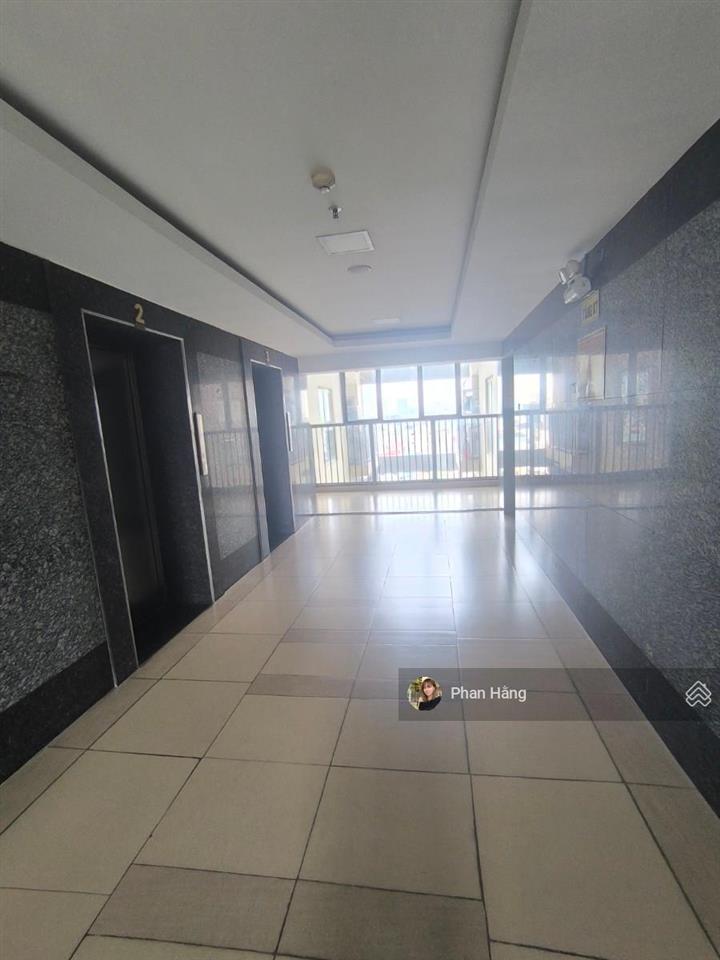 Bán căn hộ chung cư berriver long biên  2pn2wc tòa n03