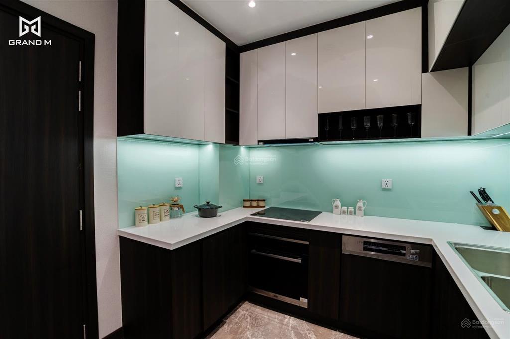 Chính chủ gửi bán căn 2n2wc full nội thất mới tinh ngay cạnh vành đai 1 (đê la thành)