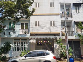 Bán nhà riêng 3 tầng  mặt tiền đường lớn, kinh doanh tốt