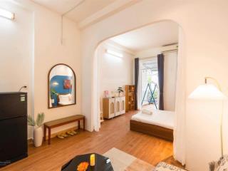 Trống sẵn 1pn balcony 50m2 nguyễn đình chiểu gần công viên lê văn tám, the marq, lim tower quận 1