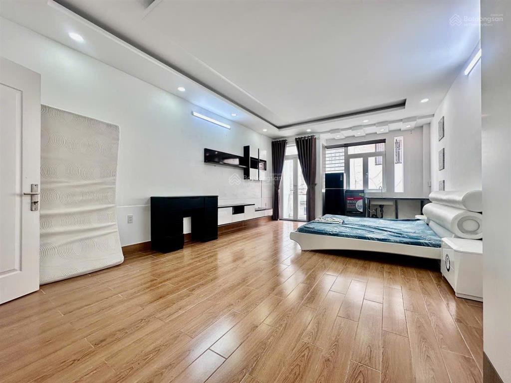 Studio balcony + mgr 50m2 ngay đường phan đăng lưu gần ẩm thực phan xích long  ngã tư phú nhuận