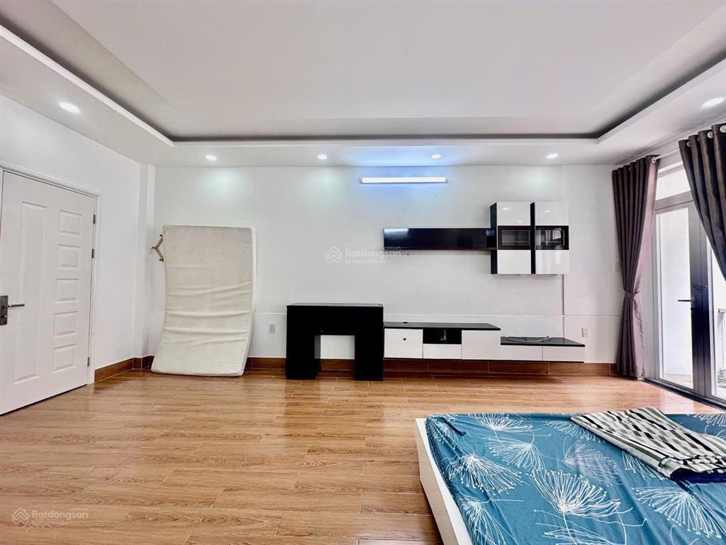 Studio balcony + mgr 50m2 ngay đường phan đăng lưu gần ẩm thực phan xích long  ngã tư phú nhuận