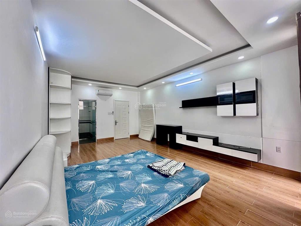 Studio balcony + mgr 50m2 ngay đường phan đăng lưu gần ẩm thực phan xích long  ngã tư phú nhuận