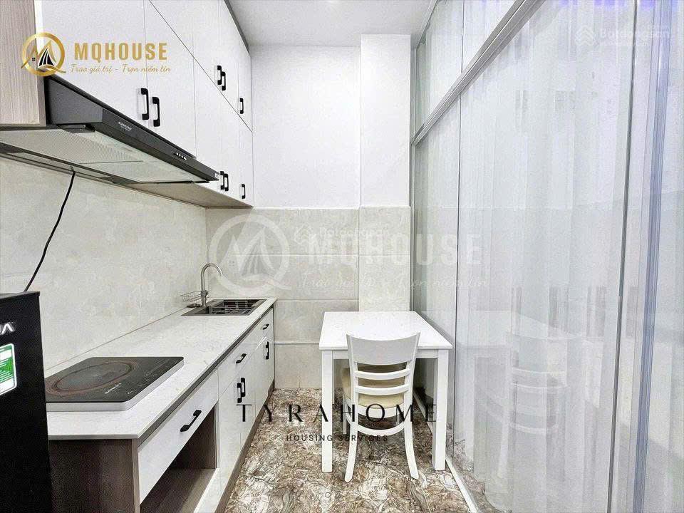 Căn hộ 1pn balcony  thang máy tại phan đình phùng gần cầu kiệu  bợ kè trường sa ngã tư phú nhuận