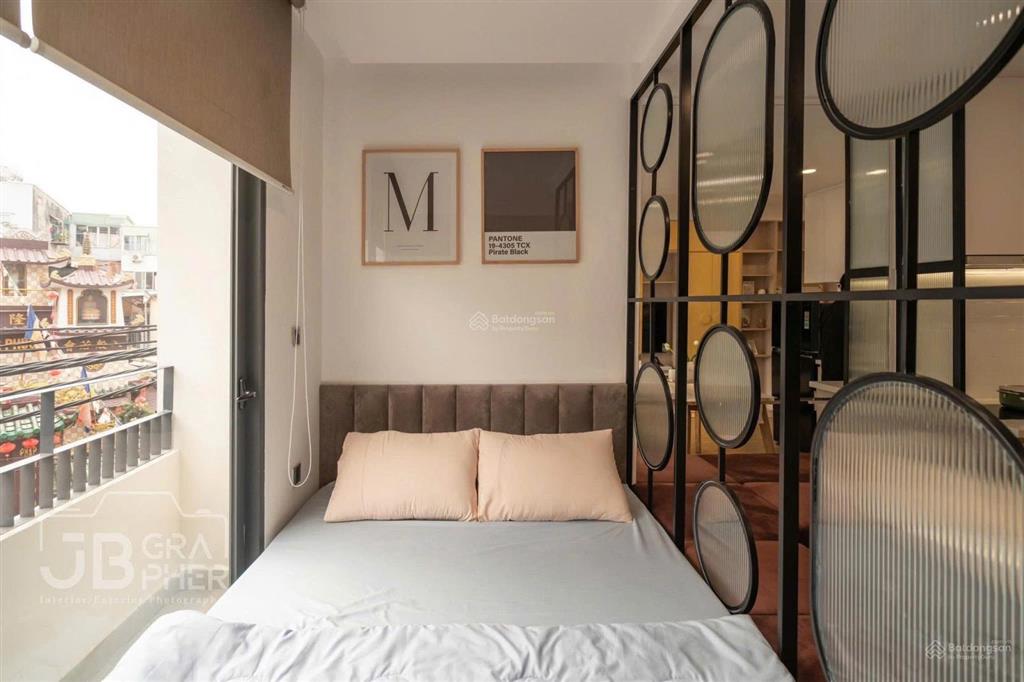 Căn hộ 1pn balcony  thang máy phan xích long, phú nhuận gần bờ kè hoàng/trường sa, tiện đi quận 1