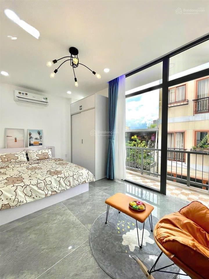 Căn hộ 1pn balcony  giặt riêng  thang máy ngay bờ kè hoàng sa/trường sa, cầu điện biên phủ quận 1