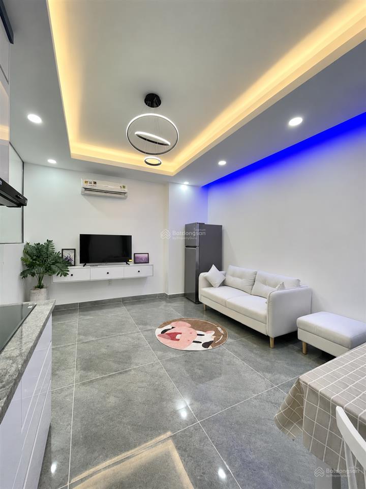 Căn hộ 1pn balcony  giặt riêng  thang máy ngay bờ kè hoàng sa/trường sa, cầu điện biên phủ quận 1
