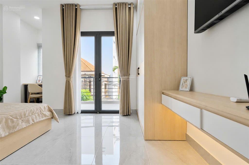 Căn hộ 1pn balcony, thang máy, giặt riêng trần quang khải gần công viên lê văn tám, isb quận 1