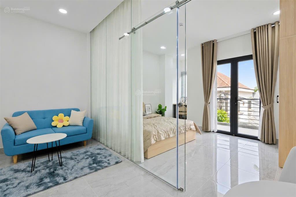 Căn hộ 1pn balcony, thang máy, giặt riêng trần quang khải gần công viên lê văn tám, isb quận 1