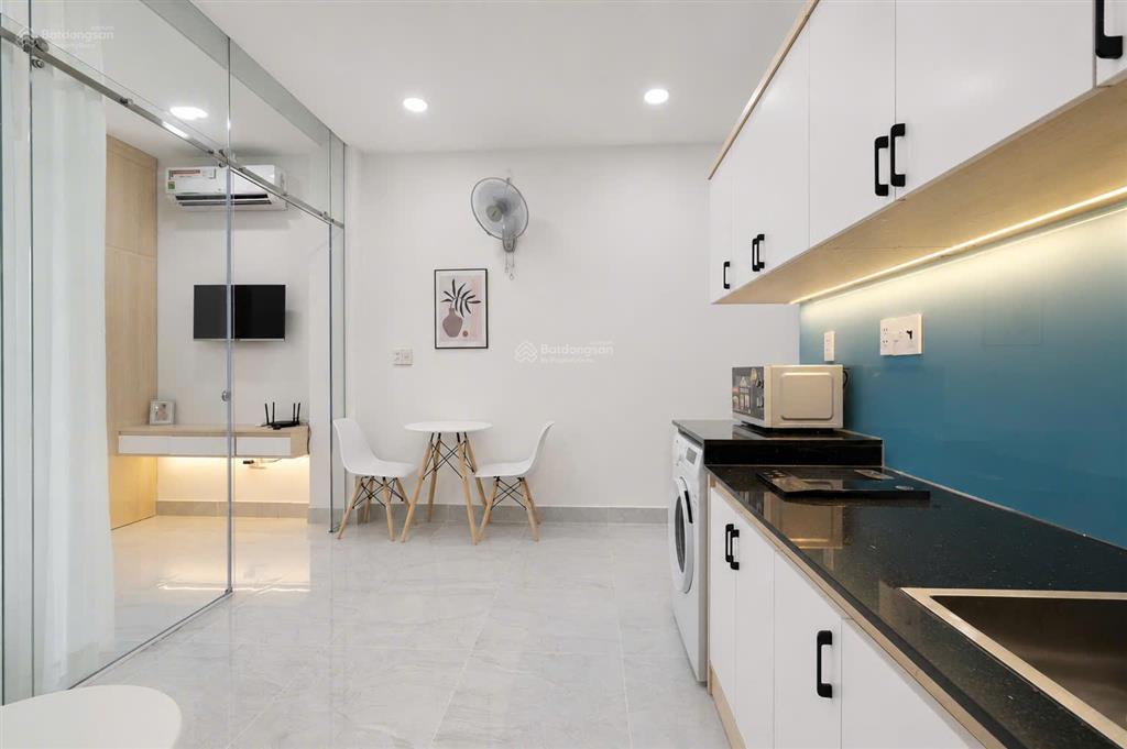 Căn hộ 1pn balcony, thang máy, giặt riêng trần quang khải gần công viên lê văn tám, isb quận 1