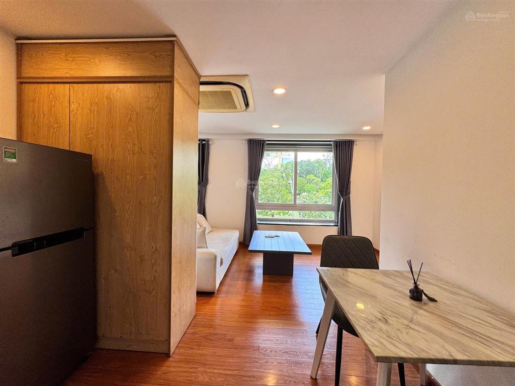 Căn hộ studio cửa sổ view bờ kè trường sa gần cầu thị nghè, thảo cầm viên, vinhomes bason quận 1