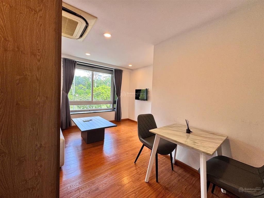 Căn hộ studio cửa sổ view bờ kè trường sa gần cầu thị nghè, thảo cầm viên, vinhomes bason quận 1