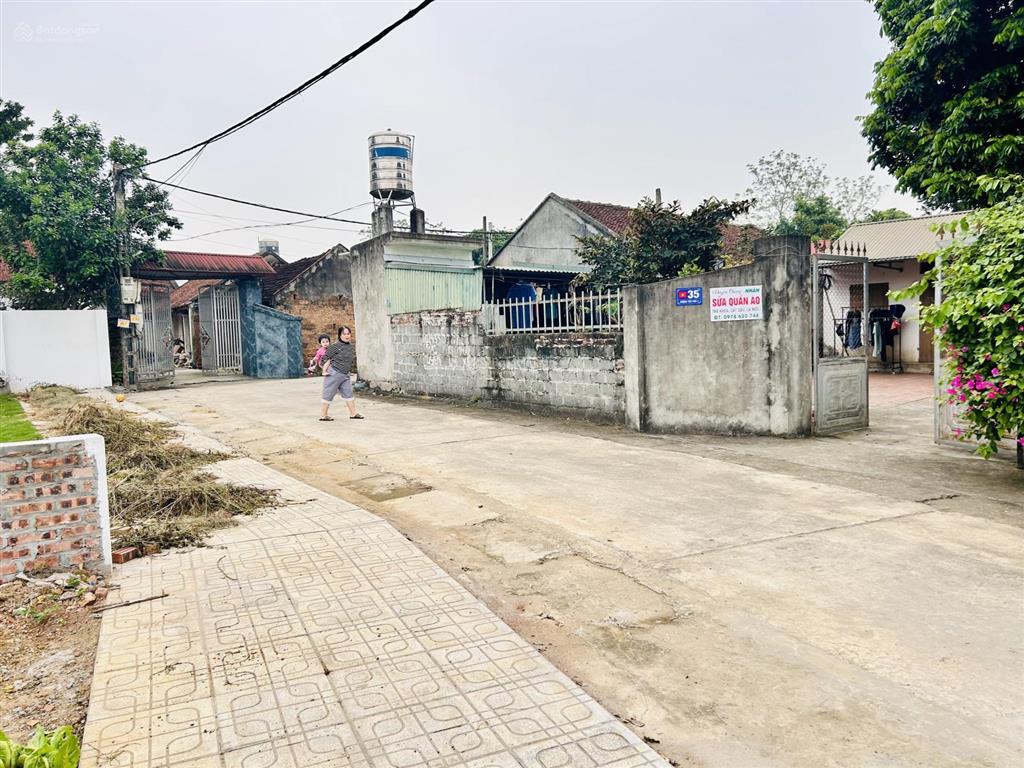 Bán đất đông yên quốc oai 110m2 full thổ cư mt 5m gần đhqg hòa lạc 2,3 tỷ