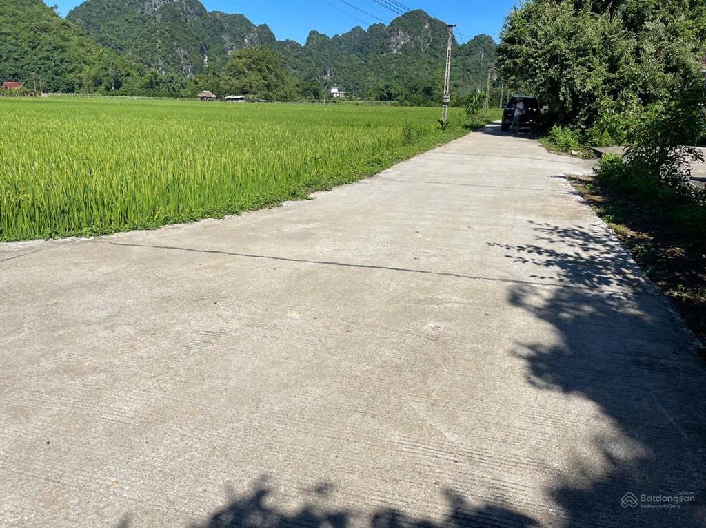 Lô góc 1824m2 1.000m2 đất ở mặt tiền 35m thống nhất, lạc lương, yên thủy, hòa bình