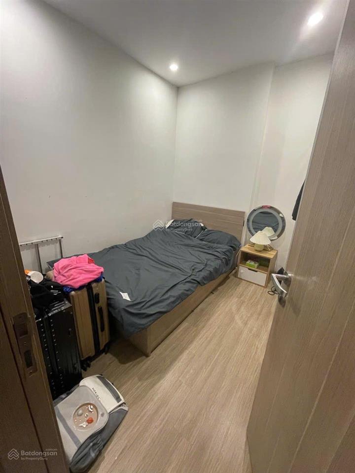 Bán nhanh căn hộ 2pn 1wc giá 3,3x tỷ, full nội thất, sổ đỏ cầm tay