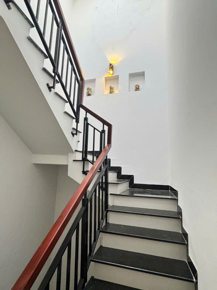 Bán nhà 3 Tầng TĐC Vĩnh Điềm Trung , Nha Trang giá chỉ 8 tỷ 3 