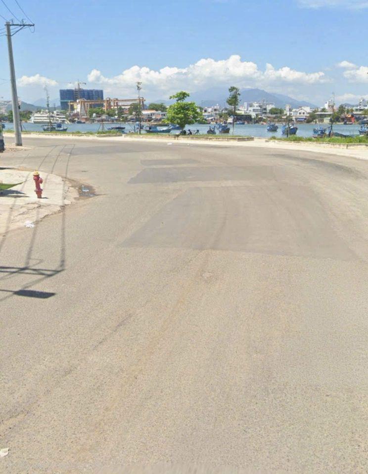 BÁN NHÀ CẤP 4 MT NGANG 5M  NGUYỄN VĂN LINH – HÒN RỚ 1 , NAM NHA TRANG  VIEW TRỰC DIỆN BIỂN