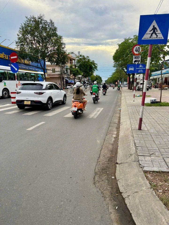 BÁN LÔ GÓC 2 MẶT TIỀN – VỊ TRÍ KINH DOANH CỰC ĐẸP 